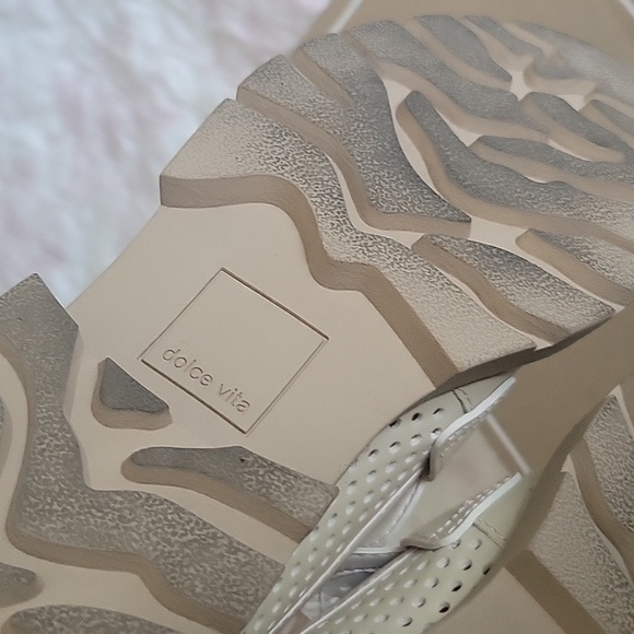 Dolce Vita Malila ivory color Loafers - Picture 5 of 10